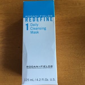 Rodan + Fields Redefine Daily Cleansing Mask